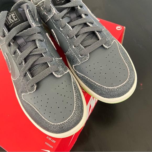 ✔️New✔️ NIKE Dunk Low SE GS Halloween Cauldron - Picture 5 of 10